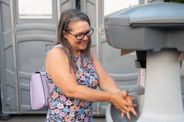Best Luxury portable toilet rental  in Venice Gardens, FL